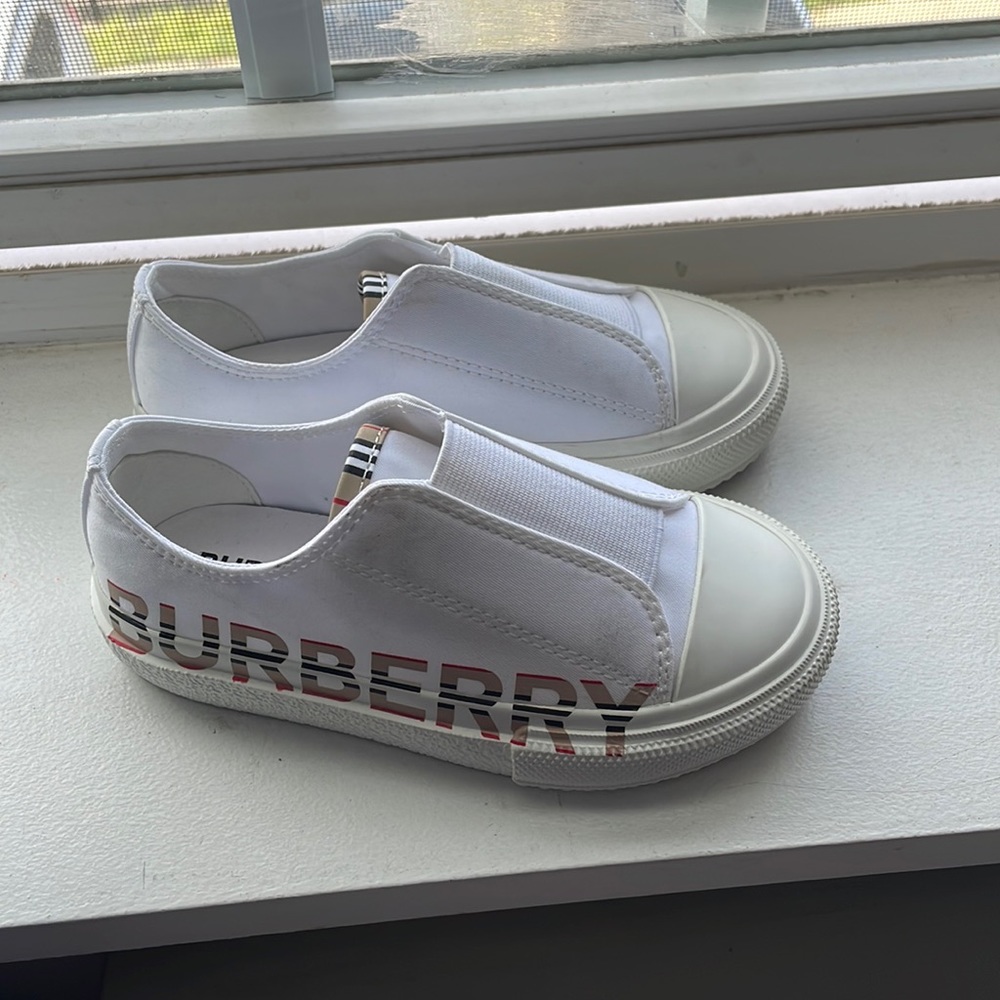Burberry toddler shoes unisex